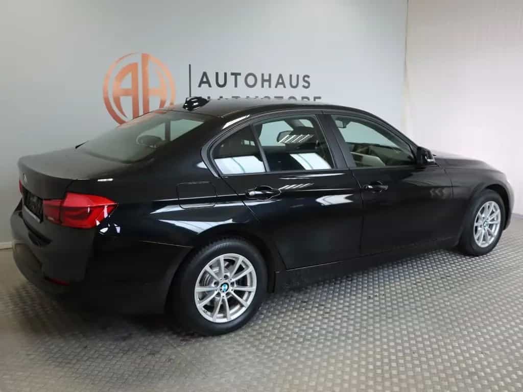 BMW 318 Advantage LED SH 09/2017-photo-4