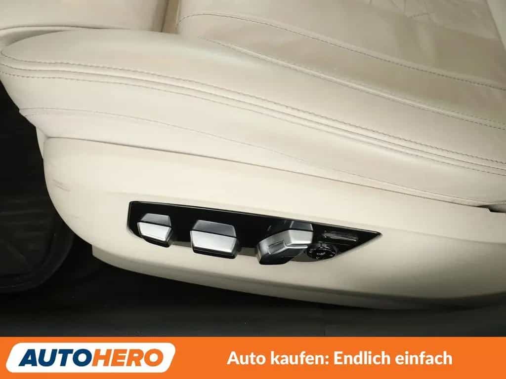 BMW 530 d Luxury Line Aut.*NAV*LED*HUD*TEMPO*CAM* 04/2017-photo-26