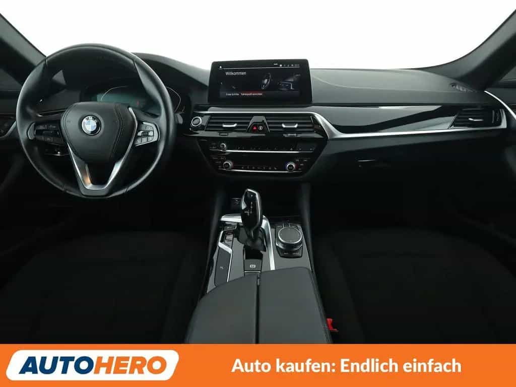 BMW 520 d Mild-Hybrid Aut.*NAVI*LED*PDC*TEMPO*SHZ*ALU 12/2019-photo-11