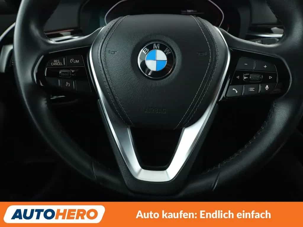 BMW 520 d Mild-Hybrid Aut.*NAVI*LED*PDC*TEMPO*SHZ*ALU 12/2019-photo-18