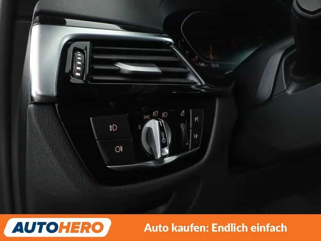 BMW 520 d Mild-Hybrid Aut.*NAVI*LED*PDC*TEMPO*SHZ*ALU 12/2019-photo-29