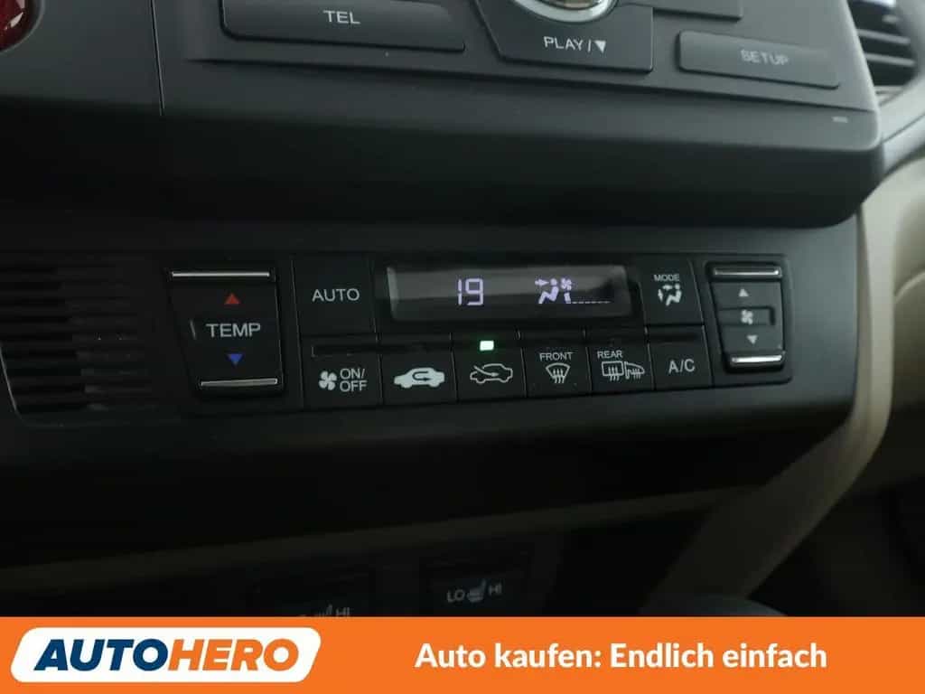Honda Civic 1.8 i-VTEC Executive Aut.*XENON*PDC*SHZ* 09/2016-photo-23