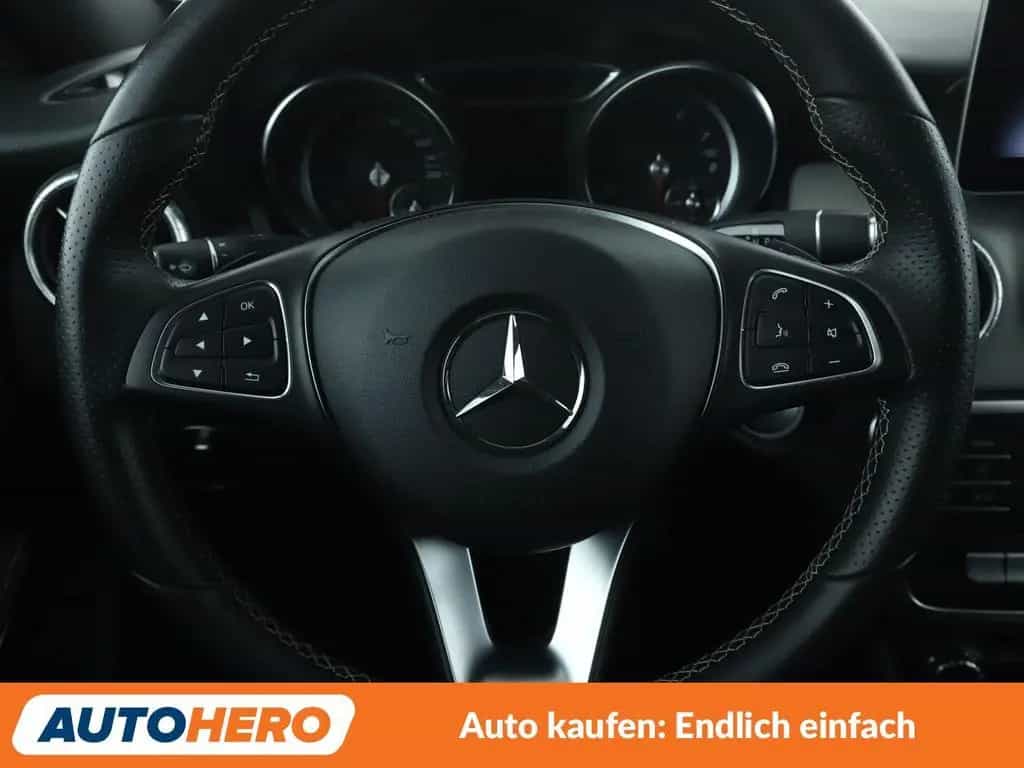 Mercedes-Benz CLA 200 CLA 200 Urban Aut.*NAVI*CAM*TEMPO*SHZ* 04/2018-photo-18