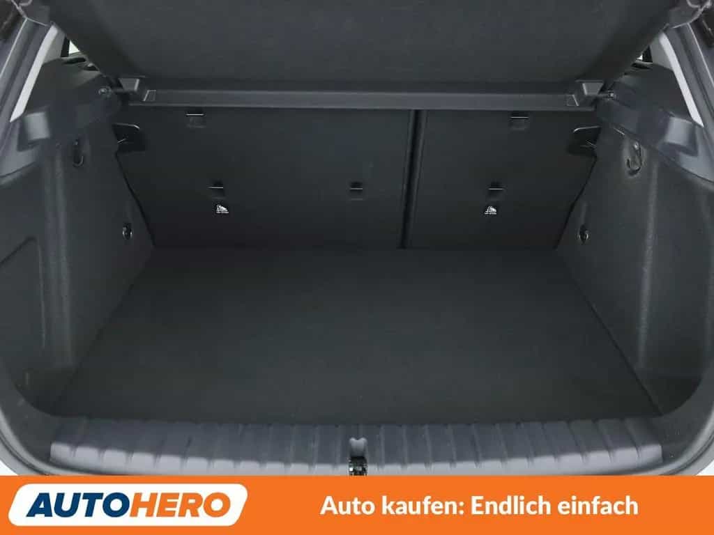 BMW 118 1er 118i Sport Line Aut.*HEADUP*LED*TEMPO*PDC*SH 05/2021-photo-17