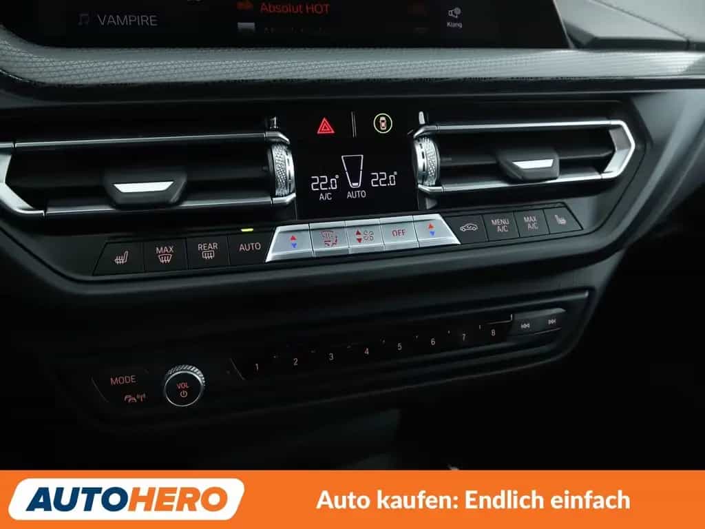 BMW 118 1er 118i Sport Line Aut.*HEADUP*LED*TEMPO*PDC*SH 05/2021-photo-22