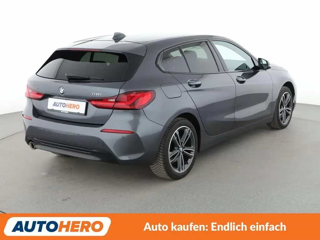 BMW 118 1er 118i Sport Line Aut.*HEADUP*LED*TEMPO*PDC*SH 05/2021-photo-5