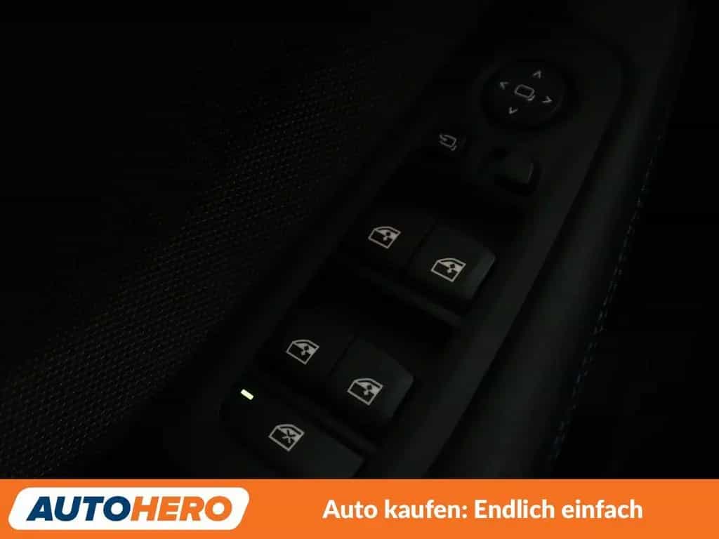 BMW 120 d xDrive M Sport Aut.*NAVI*LED*PDC*TEMPO*SHZ* 03/2021-photo-28