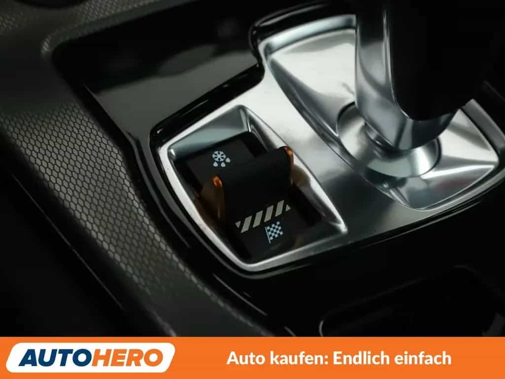 Jaguar F-Type 3.0 V6 S AWD Aut.*NAVI*BI-XENON*TEMPO*PDC 03/2017-photo-23
