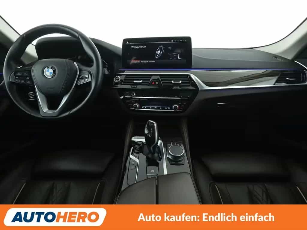 BMW 530 5er 530d Luxury Line Aut.*NAVI*HEAD-UP*LED*ACC* 06/2021-photo-11