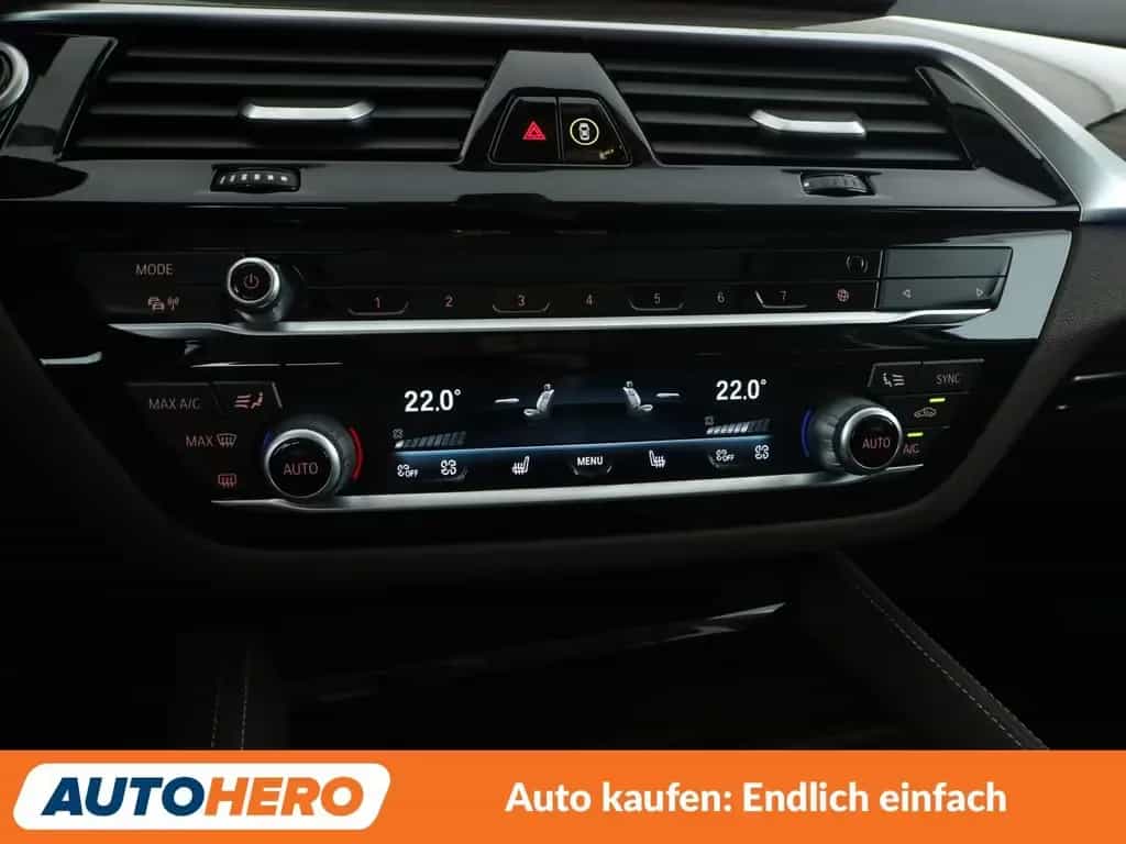 BMW 530 5er 530d Luxury Line Aut.*NAVI*HEAD-UP*LED*ACC* 06/2021-photo-21