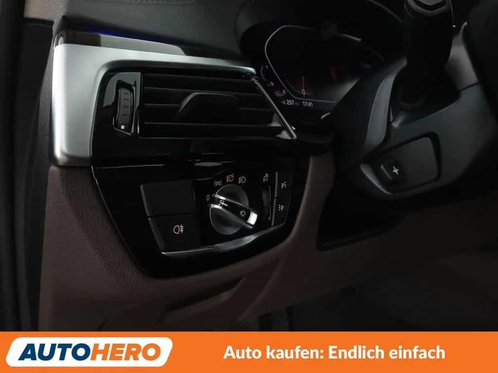 BMW 530 5er 530d Luxury Line Aut.*NAVI*HEAD-UP*LED*ACC* 06/2021-photo-28