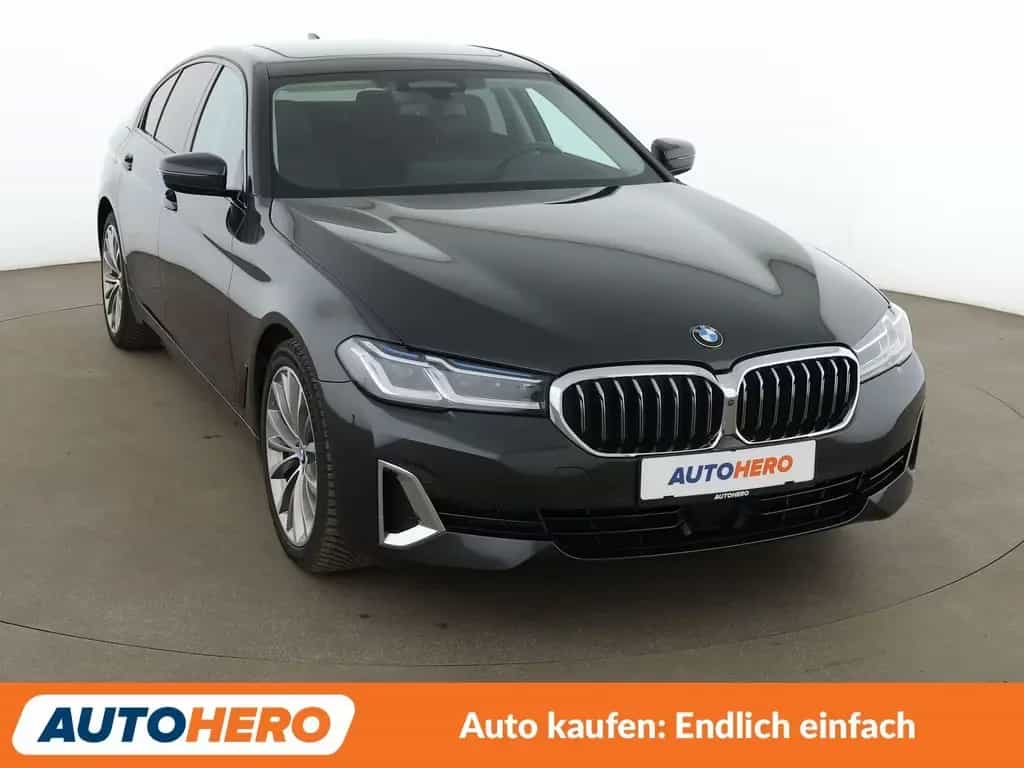BMW 530 5er 530d Luxury Line Aut.*NAVI*HEAD-UP*LED*ACC* 06/2021-photo-7