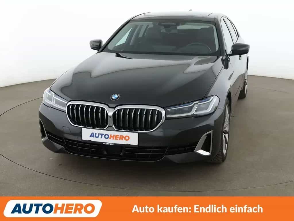 BMW 530 5er 530d Luxury Line Aut.*NAVI*HEAD-UP*LED*ACC* 06/2021-photo-8