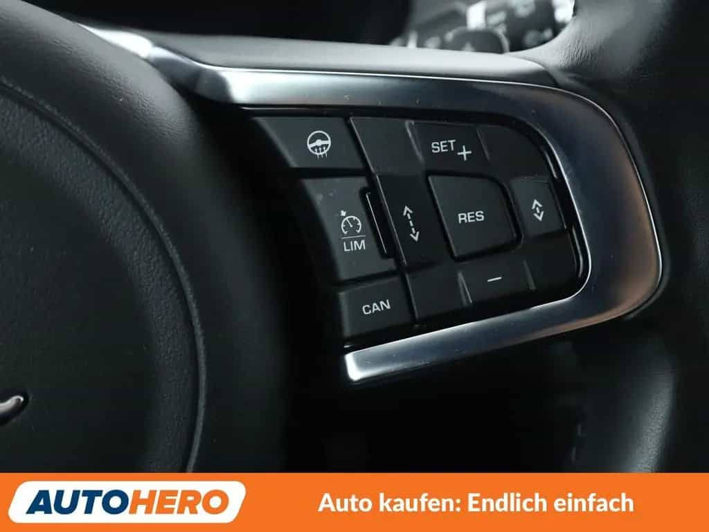 Jaguar E-Pace D240 R-Dynamic SE AWD Aut*NAVI*LED*ACC* 12/2019-photo-29