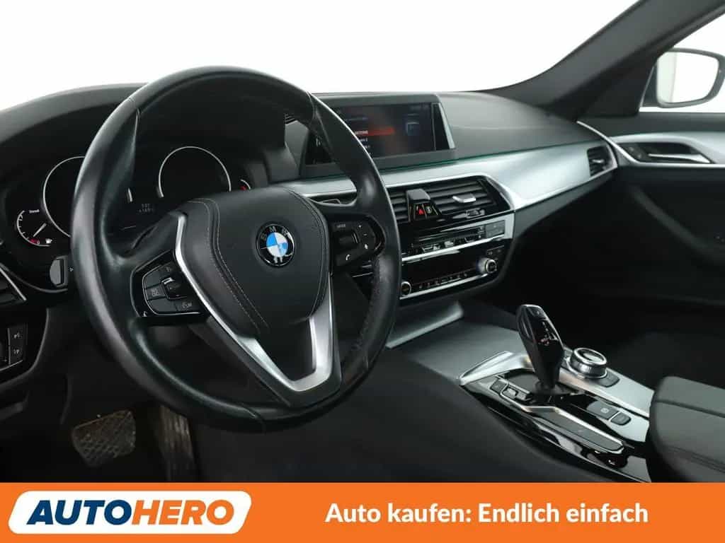 BMW 520 d Aut.*NAV*LED*TEMP*CAM*PDC*SHZ*KLIMA*ALU* 02/2018-photo-10