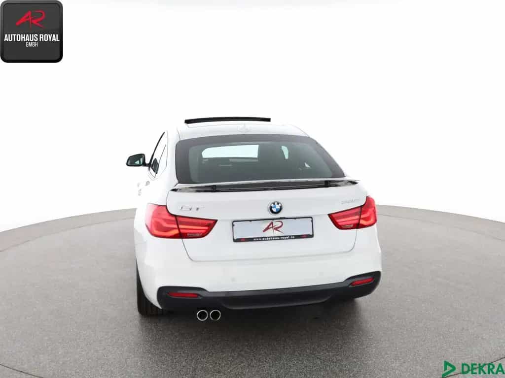 BMW 330 Gran Turismo i M SPORT NAVIPROF,HUD,KEYLESS 01/2019-photo-3
