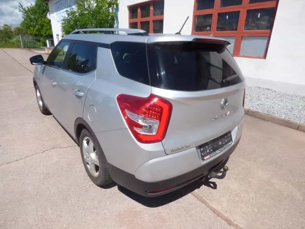 Ssangyong XLV 1,6 , Allrad , AHK, Automatik, 1 Hand 10/2016-photo-8