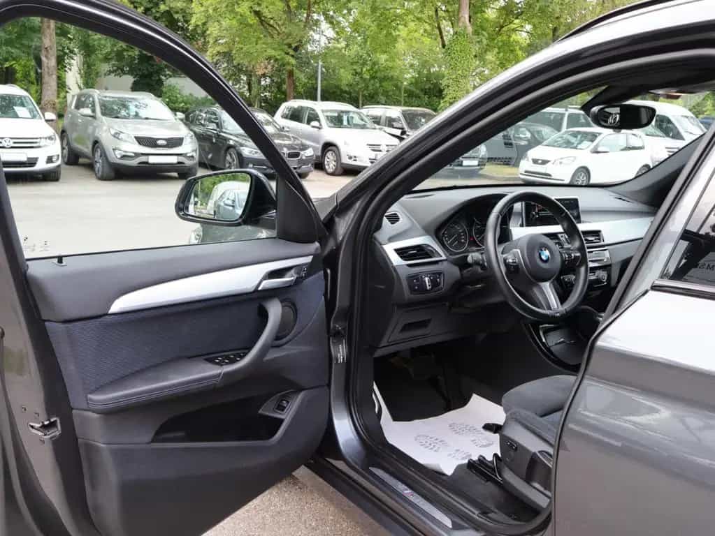 BMW X1 xDrive 20 i M Sport Aut. LED-HUD-AHK-NAVI-RFK 06/2016-photo-12