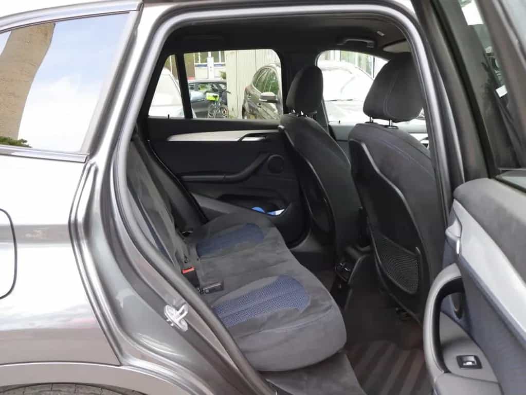 BMW X1 xDrive 20 i M Sport Aut. LED-HUD-AHK-NAVI-RFK 06/2016-photo-35