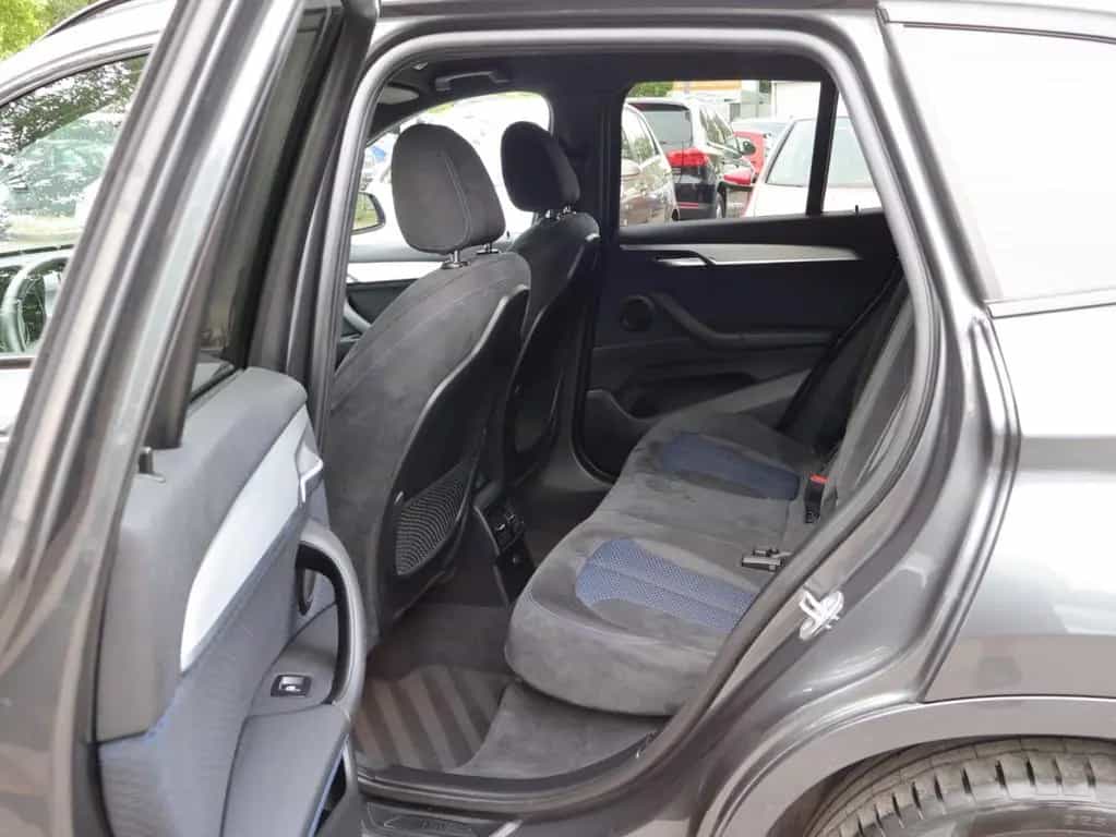 BMW X1 xDrive 20 i M Sport Aut. LED-HUD-AHK-NAVI-RFK 06/2016-photo-38