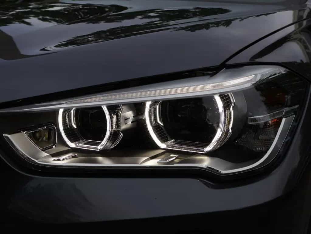 BMW X1 xDrive 20 i M Sport Aut. LED-HUD-AHK-NAVI-RFK 06/2016-photo-45