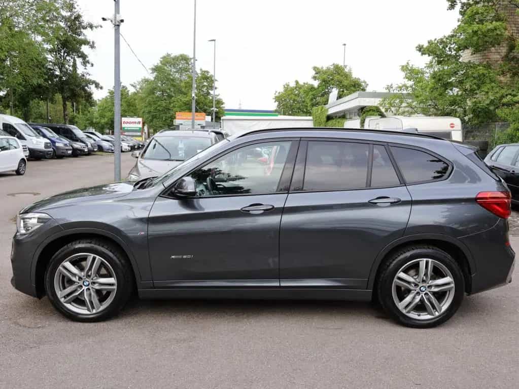 BMW X1 xDrive 20 i M Sport Aut. LED-HUD-AHK-NAVI-RFK 06/2016-photo-7