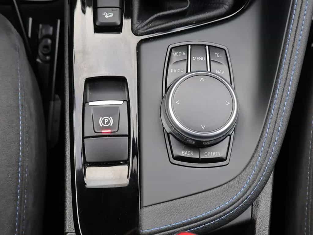 BMW X1 xDrive 20 i M Sport Aut. LED-HUD-AHK-NAVI-RFK 06/2016-photo-9