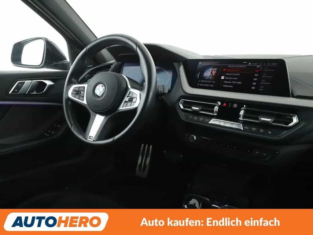 BMW M135 i xDrive Aut.*NAVI*LED*HUD*TEMPO*PDC* 08/2020-photo-12