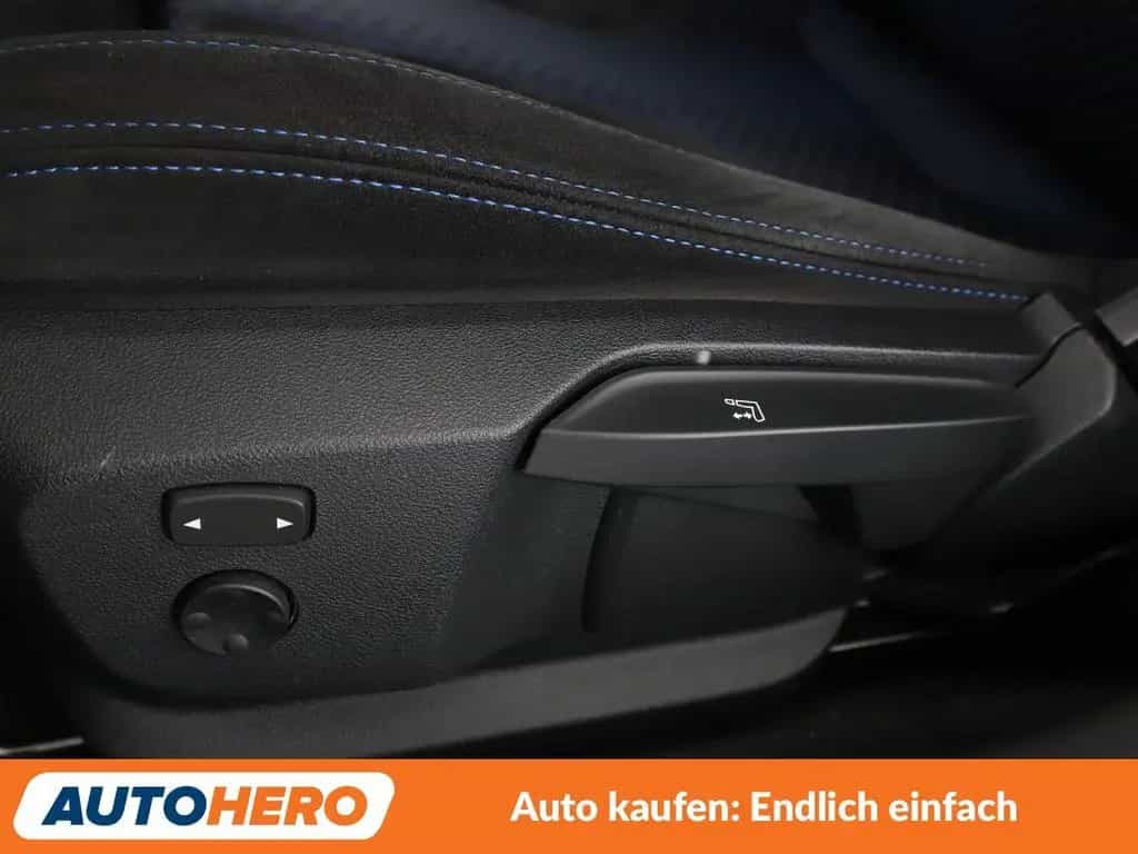 BMW M135 i xDrive Aut.*NAVI*LED*HUD*TEMPO*PDC* 08/2020-photo-29
