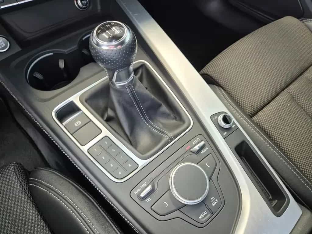 Audi A4 AVANT 2.0 TFSI S LINE TEILLEDER NAVI SHZ AHK 03/2016-photo-24