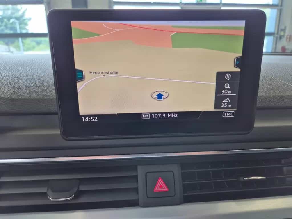 Audi A4 AVANT 2.0 TFSI S LINE TEILLEDER NAVI SHZ AHK 03/2016-photo-25