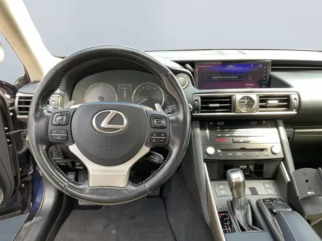 Lexus IS 200 Luxury *LED*Navi*Kamera*el. Sitze*SHZ*PDC 12/2016-photo-10
