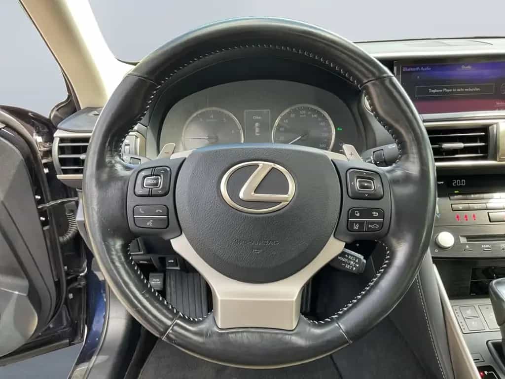 Lexus IS 200 Luxury *LED*Navi*Kamera*el. Sitze*SHZ*PDC 12/2016-photo-11