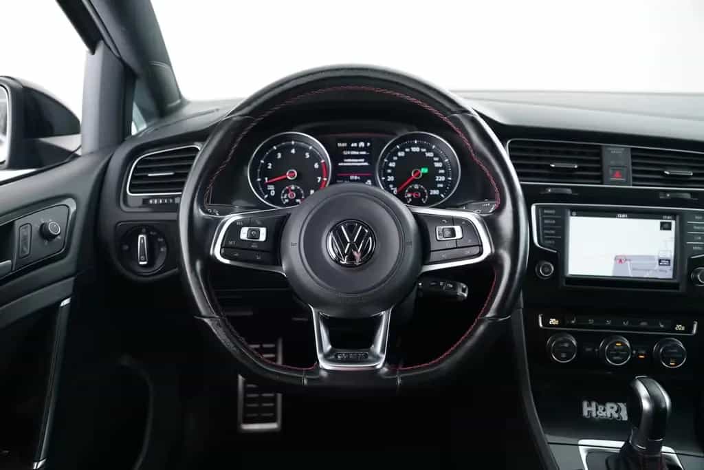 Volkswagen Golf VII GTI PERFORMANCE 2.0TSI DSG NAVI+TÜV NEU 02/2017-photo-12