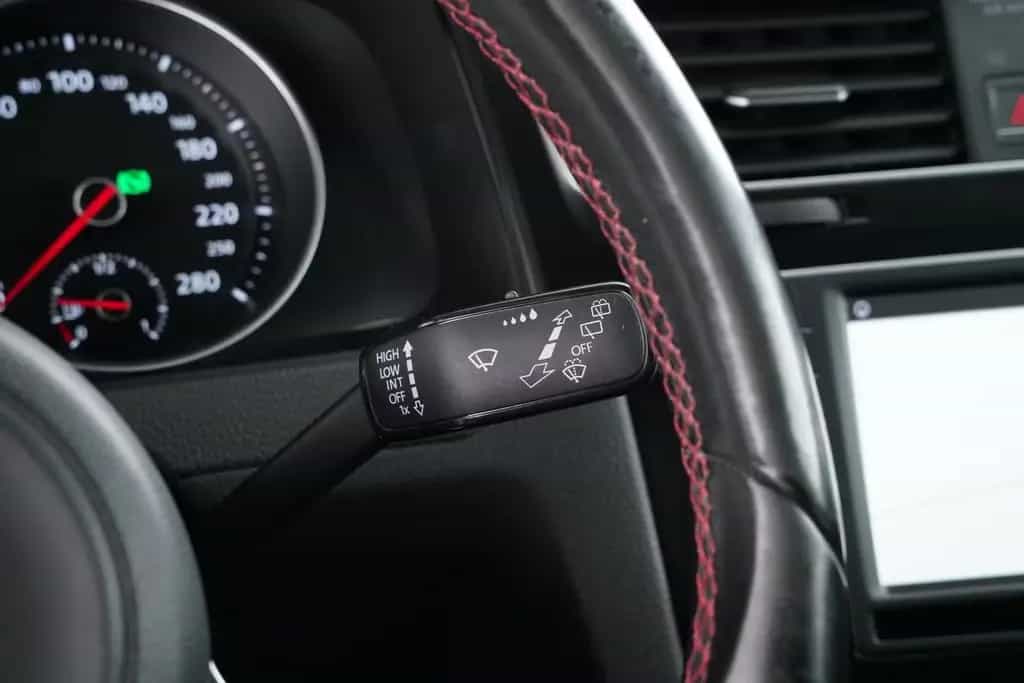 Volkswagen Golf VII GTI PERFORMANCE 2.0TSI DSG NAVI+TÜV NEU 02/2017-photo-16