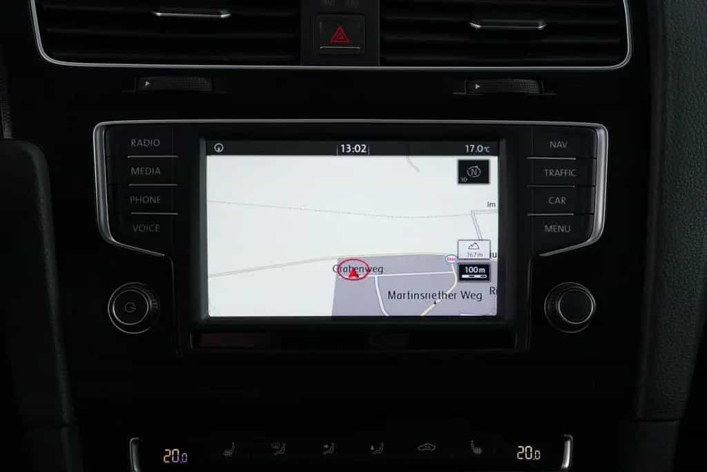 Volkswagen Golf VII GTI PERFORMANCE 2.0TSI DSG NAVI+TÜV NEU 02/2017-photo-17