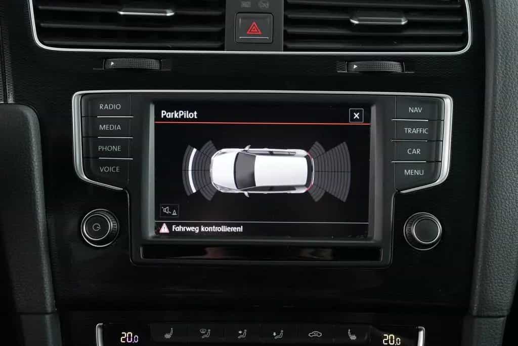 Volkswagen Golf VII GTI PERFORMANCE 2.0TSI DSG NAVI+TÜV NEU 02/2017-photo-20