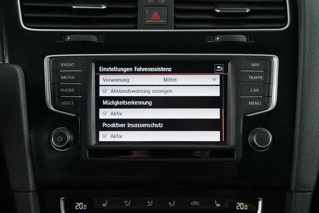 Volkswagen Golf VII GTI PERFORMANCE 2.0TSI DSG NAVI+TÜV NEU 02/2017-photo-22