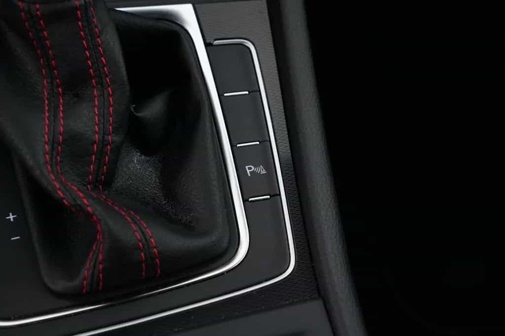 Volkswagen Golf VII GTI PERFORMANCE 2.0TSI DSG NAVI+TÜV NEU 02/2017-photo-28