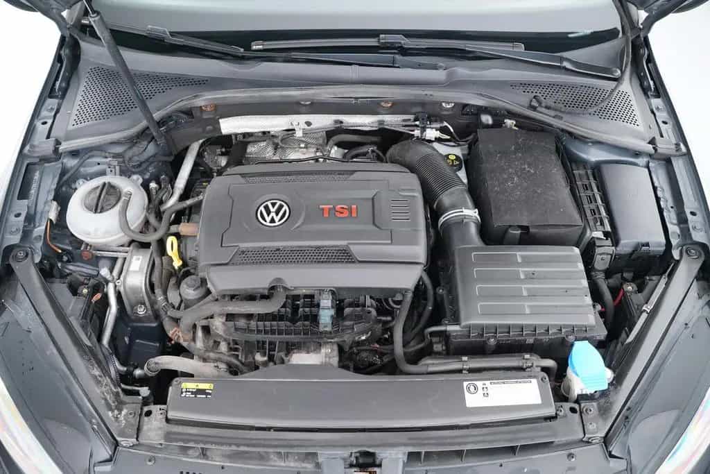 Volkswagen Golf VII GTI PERFORMANCE 2.0TSI DSG NAVI+TÜV NEU 02/2017-photo-31