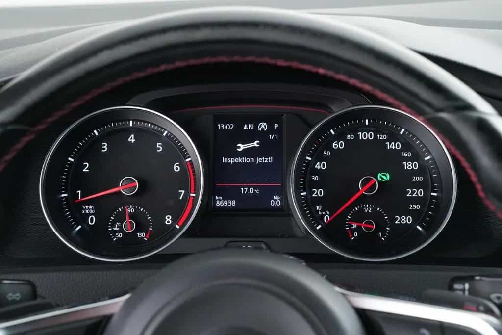 Volkswagen Golf VII GTI PERFORMANCE 2.0TSI DSG NAVI+TÜV NEU 02/2017-photo-32