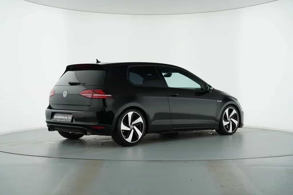 Volkswagen Golf VII GTI PERFORMANCE 2.0TSI DSG NAVI+TÜV NEU 02/2017-photo-5
