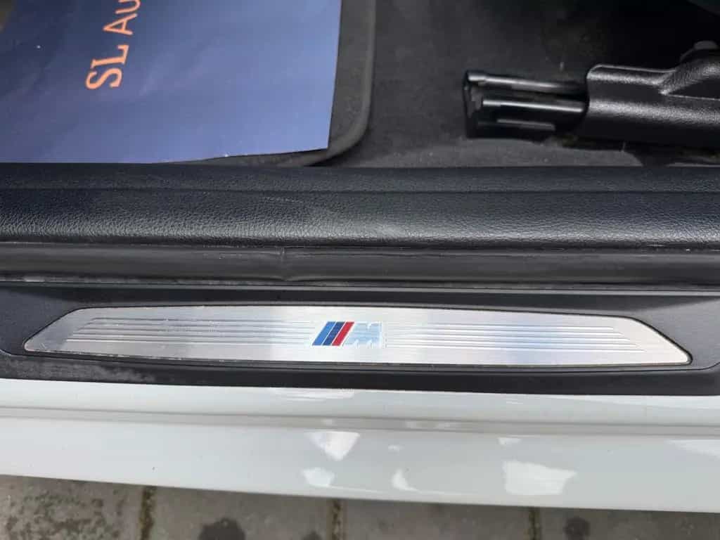 BMW 320 i Touring M Sport Kamera 18 Zoll Navi AHK 06/2018-photo-15