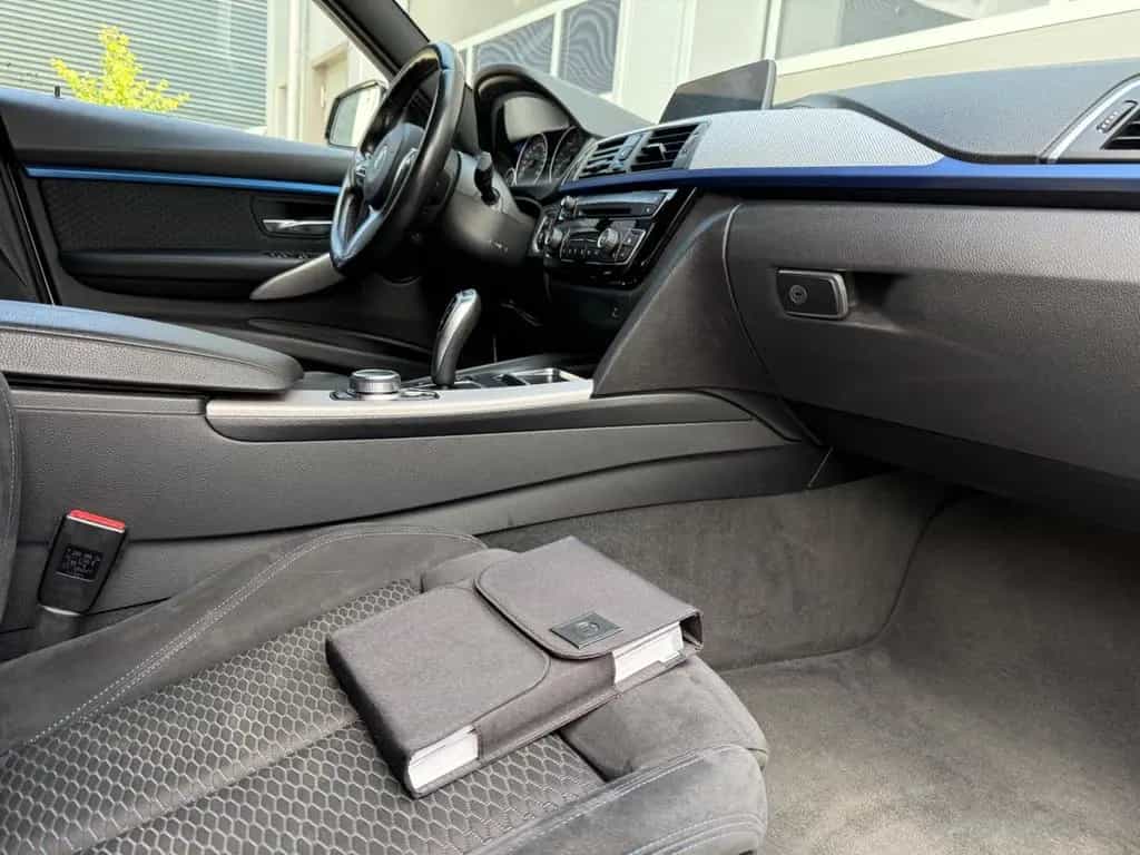BMW 320 i Touring M Sport Kamera 18 Zoll Navi AHK 06/2018-photo-16