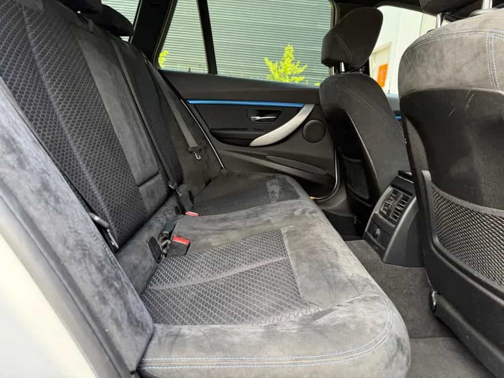 BMW 320 i Touring M Sport Kamera 18 Zoll Navi AHK 06/2018-photo-18
