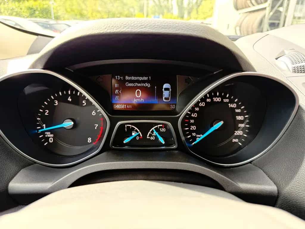 Ford Kuga Trend *NAVI*SITZH*KAMERA*CARPLAY*TEMPOMAT* 07/2018-photo-31