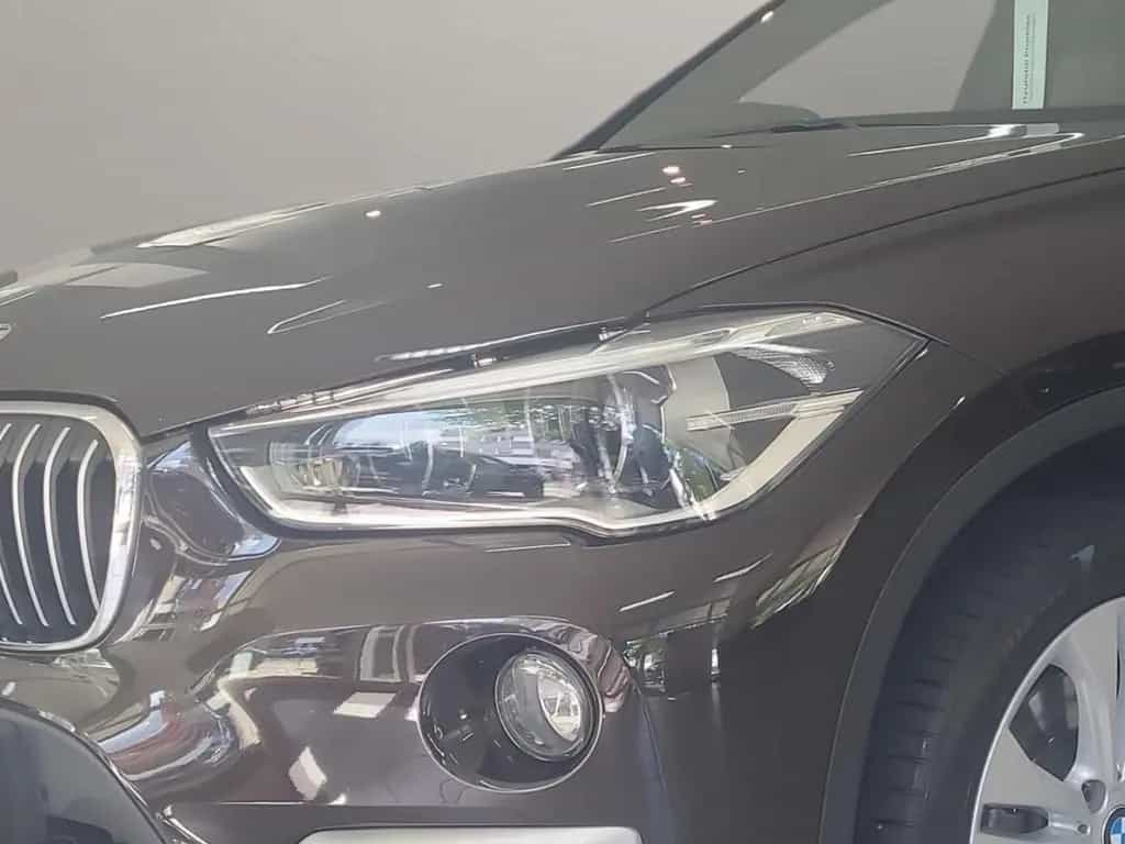 BMW X1 xDrive 20 i xLine Park-Assistent HUD Panorama 04/2017-photo-5