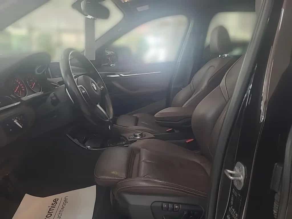 BMW X1 xDrive 20 i xLine Park-Assistent HUD Panorama 04/2017-photo-7