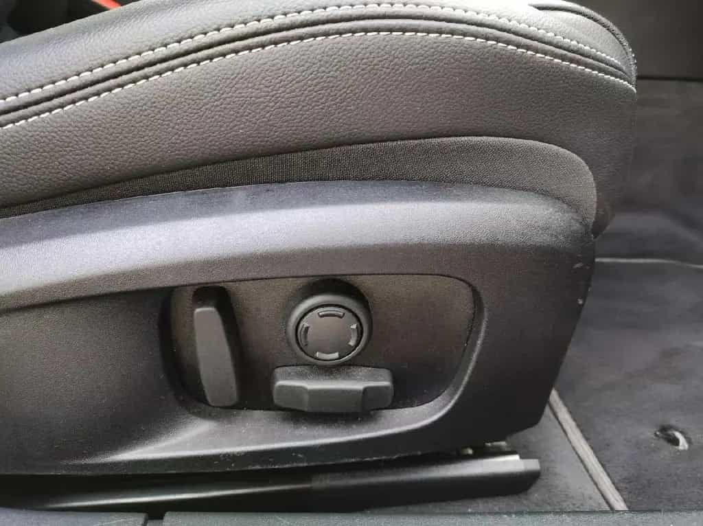 Jaguar XF SB R-Dynamic Black Autom AWD LED Navi.AHK 06/2023-photo-15