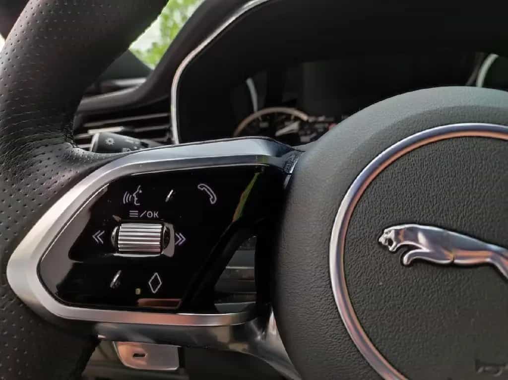 Jaguar XF SB R-Dynamic Black Autom AWD LED Navi.AHK 06/2023-photo-21